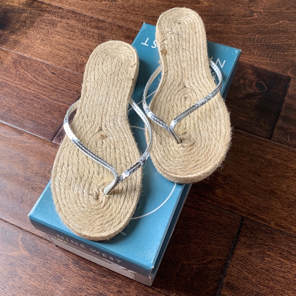 NINE WEST Espadrille Metallic Sequins Thong Sandals Size 7.5
